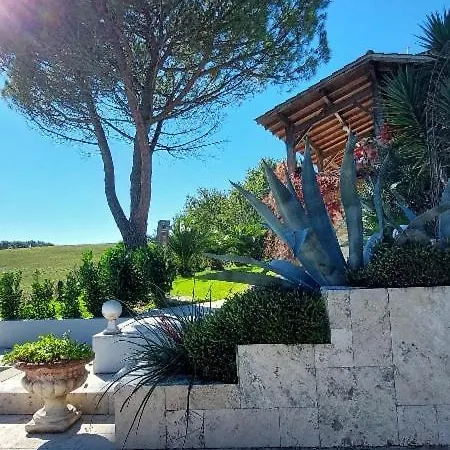 Casa de Férias Domaine De Larroucau Jegun