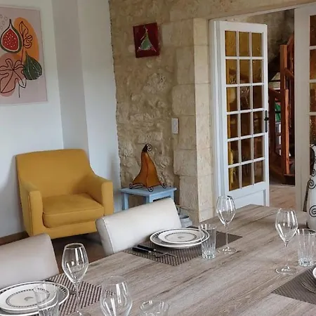 Casa de Férias Domaine De Larroucau Jegun