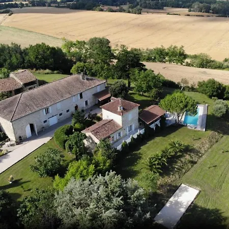 Casa de Férias Domaine De Larroucau Jegun